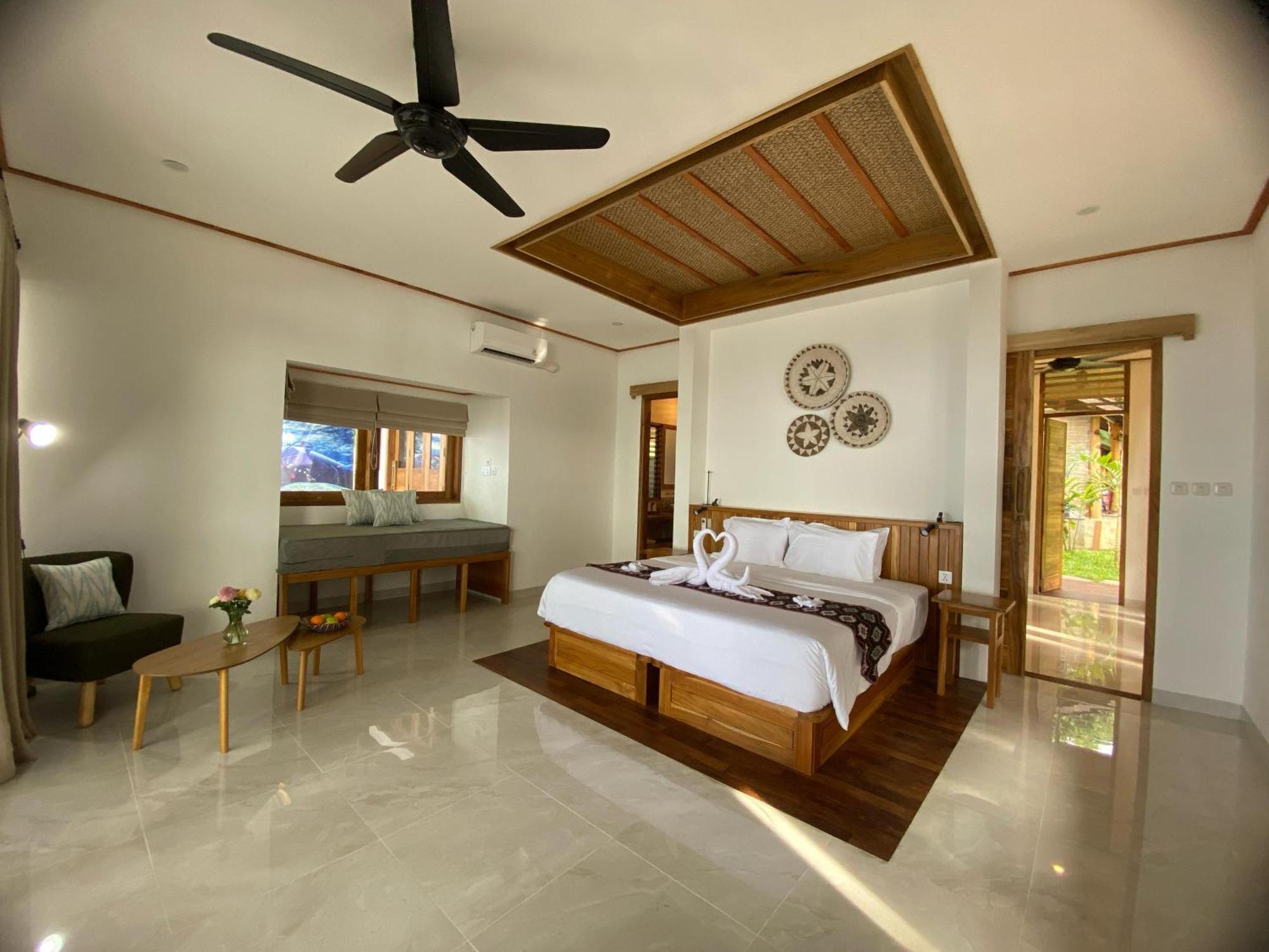 Murex Dive Resort Manado Esterno foto